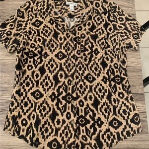 H&M Black and Tan Button Down Shirt with Notched Collar